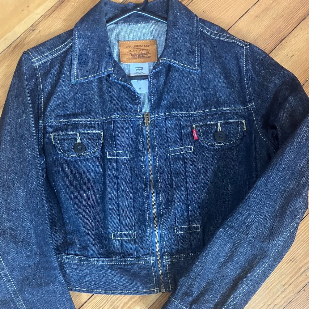 Levi's Women’s Cropped Denim 2 Pocket Full Zip Blue Jean Jacket Size Medium